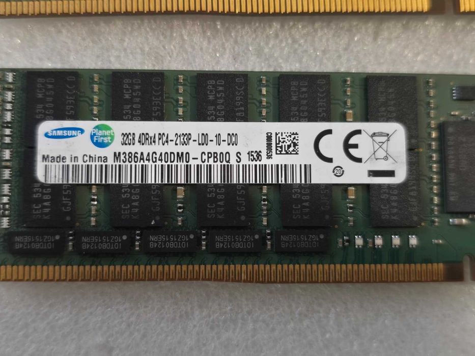 Memorie RAM Server Samsung M386A4G40DM0-CPB0Q 32GB DDR4 2133MHz PC4-2133P LRDIMM ECC 4Rx4