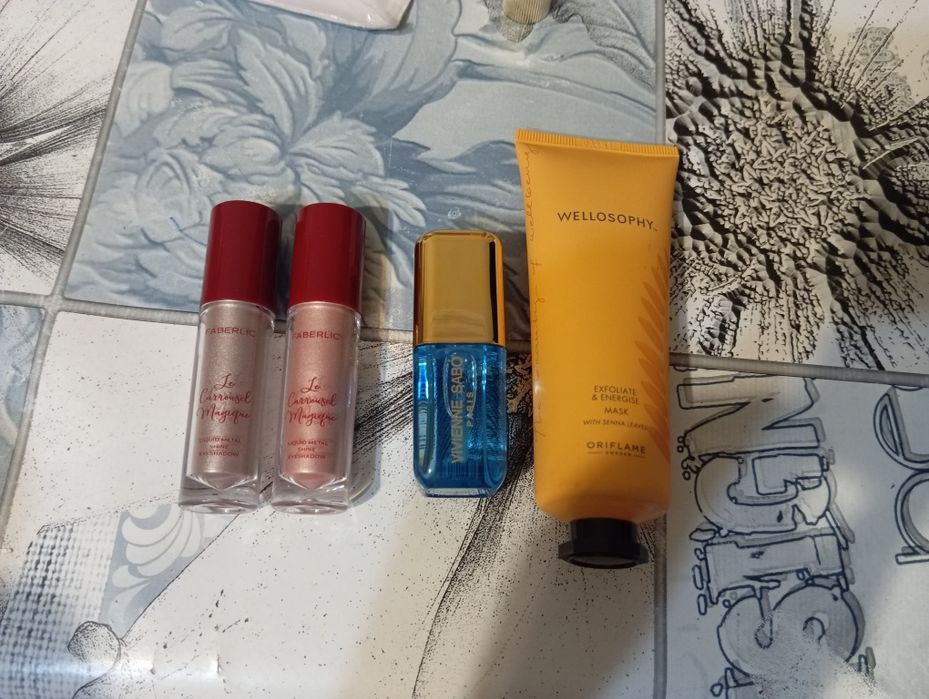 Продам косметику.