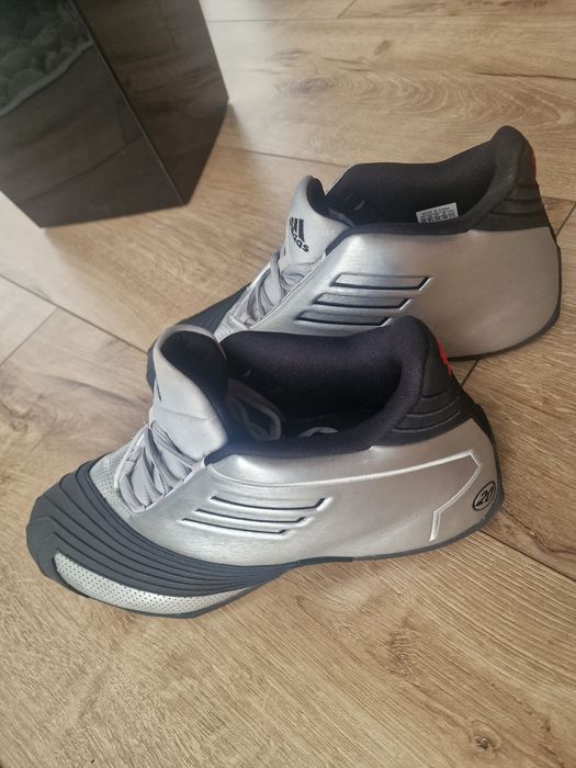 Кроссовки Original Adidas новые размер 44