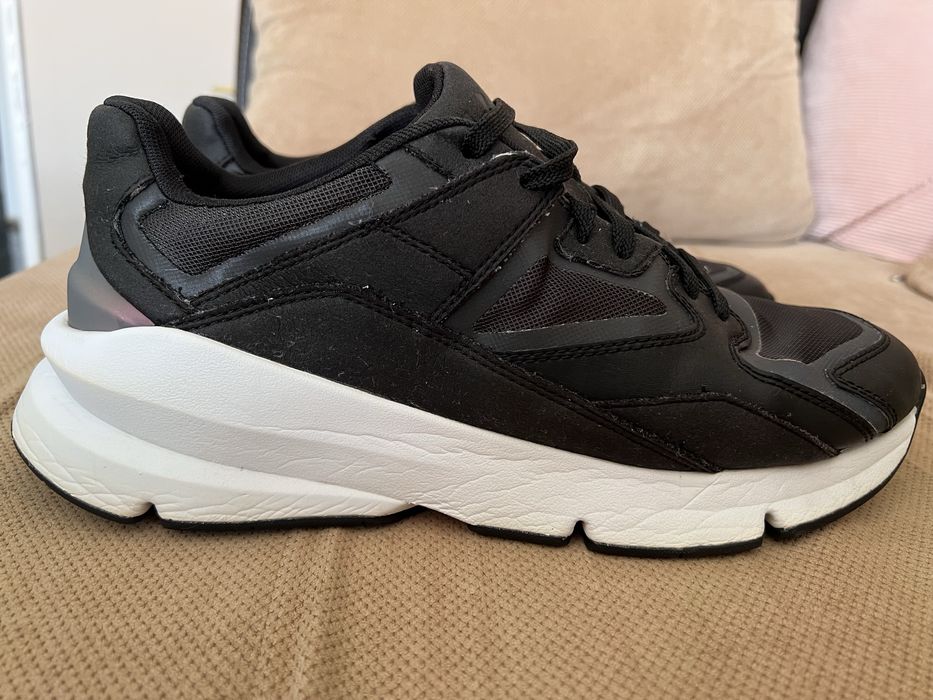 Under armour  маратонки