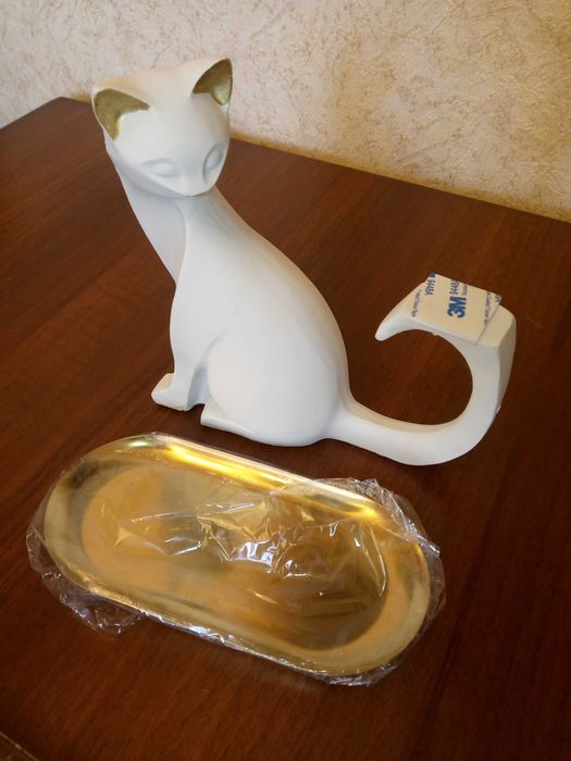 «Недорого» Новая статуэтка кошка с подставкой для вещей