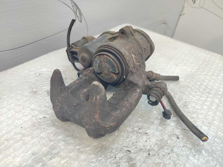 Etrier Frână Spate Stânga Cu Motoraș Electric Bmw 5 Series 2010-2016 / Cod Oem 32345699 (5D2)