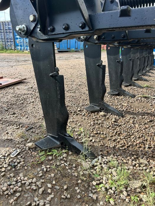 Глубукорехлитель 2100 John Deere