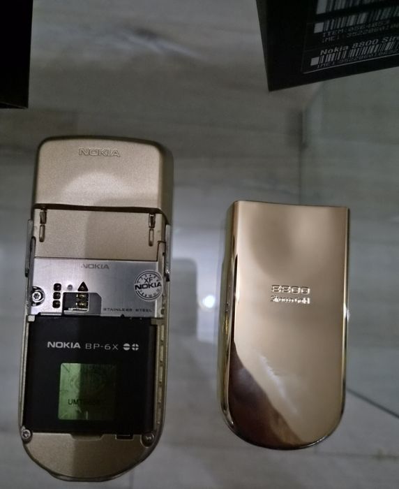 Nokia 8800 Sirocco Edition Gold
