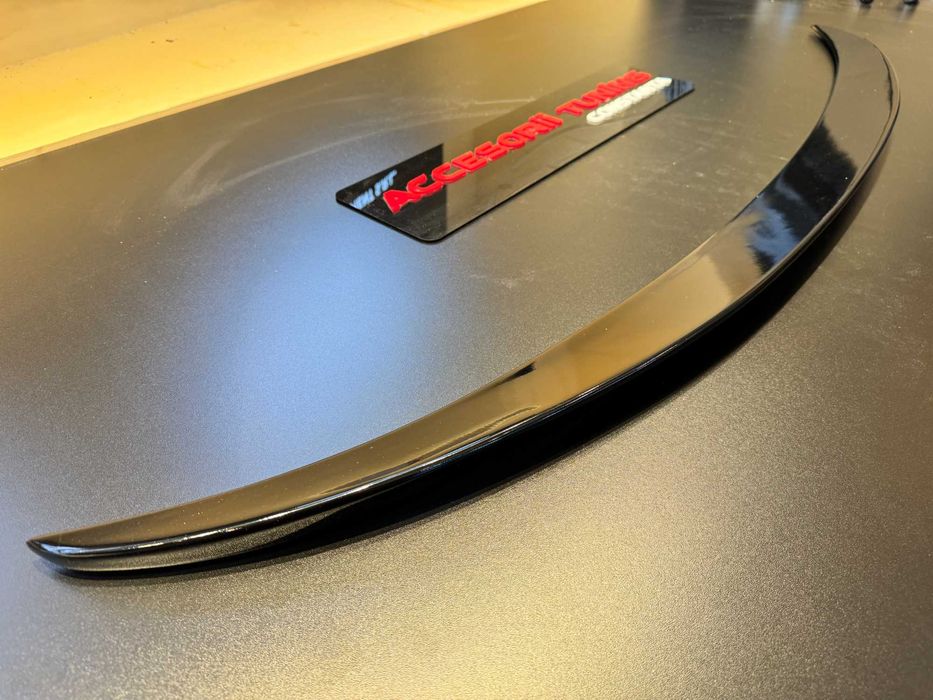 Eleron Portbagaj - BMW F10 Performance Negru Lucios