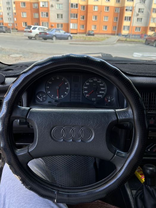 Продам Audi 80 1992 года