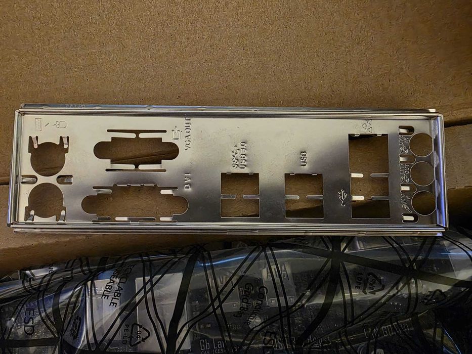 Procesor Intel i5-7400 + Cooler / Placă de Bază MSI A520M - SEPARAT sau PACHET