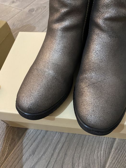 Утепленные демисезонные полусапожки