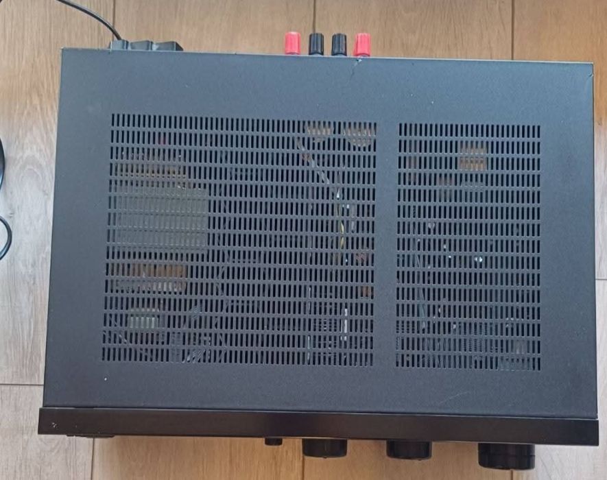 PIONEER A 501 R- усилвател
Made in Japan
Работещ,масивен и мощен усилв