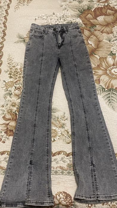 Продам джинсы-клешы