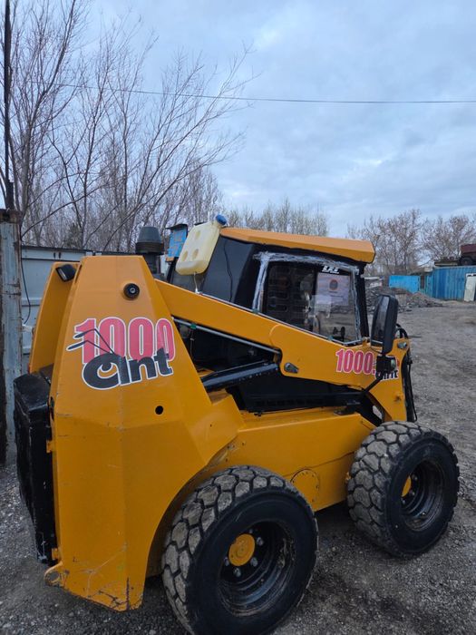 Продам минипогрузчик АНТ 1000 , 2014 год