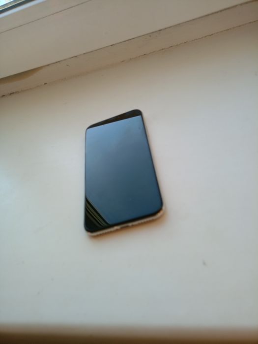 Продам IPhone XS 64gb