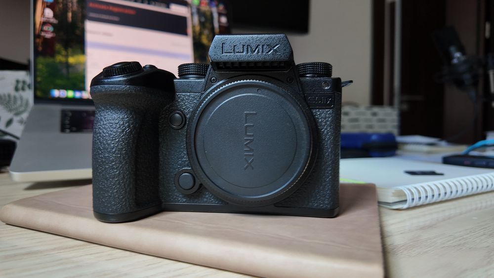 фотоапарат Panasonic Lumix S5 IIX