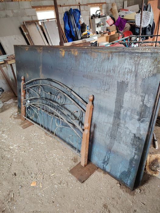 Продам профтрубы разного диаметра, листы на продаже.