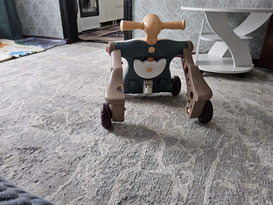 Продам ходунки  2 в 1