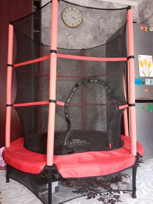 Продам батут, в идеальном состоянии.