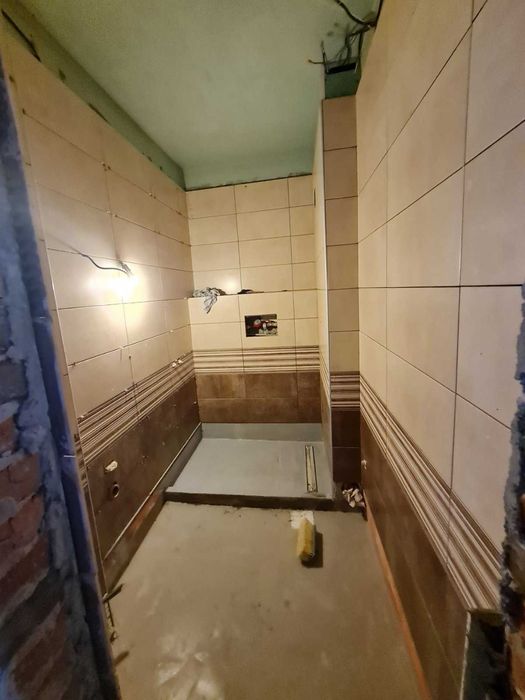 Лепене на плочки и ремонт на бани