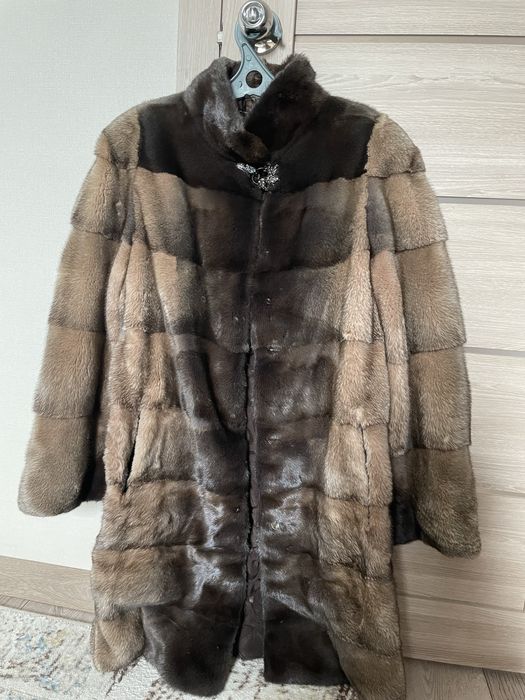 Продам норковую шубу