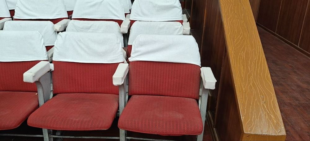 Parta va kreslo kelishilgan narxdaa