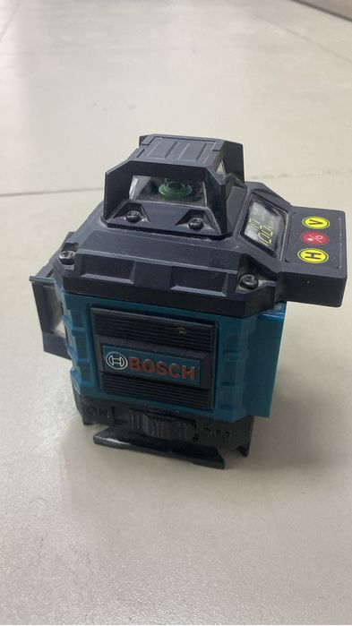 Лазерный уровень Bosch(ТМ79)