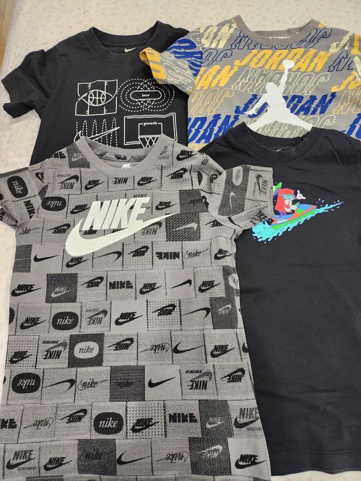 Тениски Nike S (128-137см.)