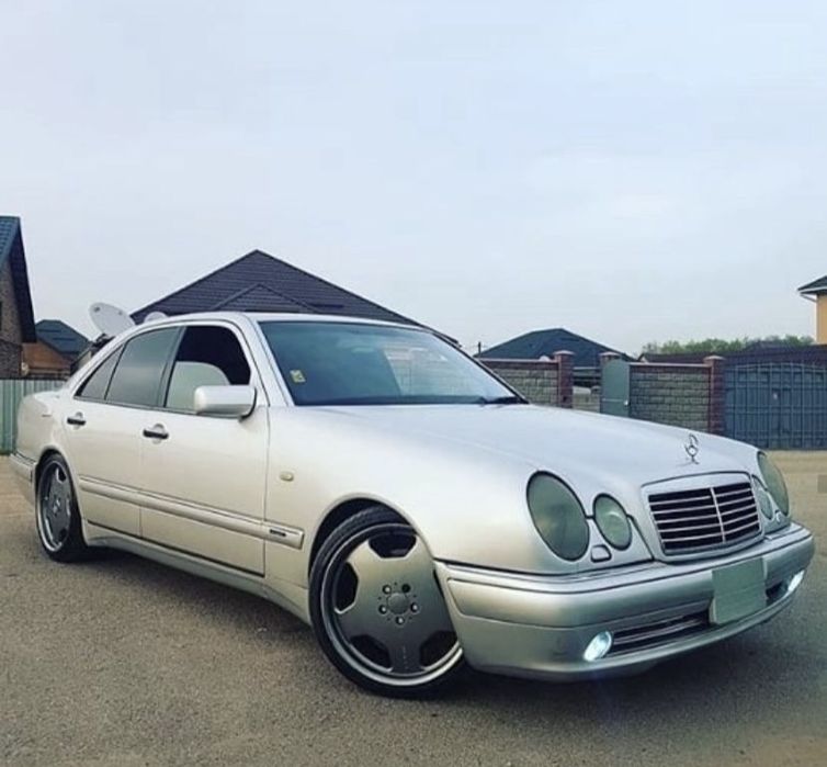 Бампер мерседес W210 дорест E50 AMG (E200 E230 E240 E280 E320 E420)