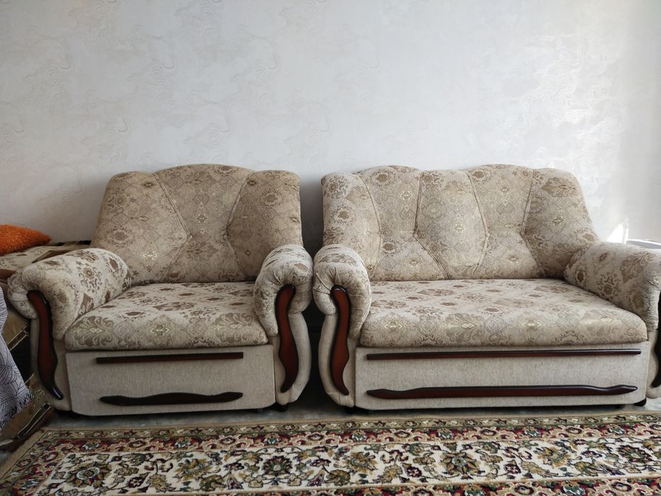 Продам диван тройка