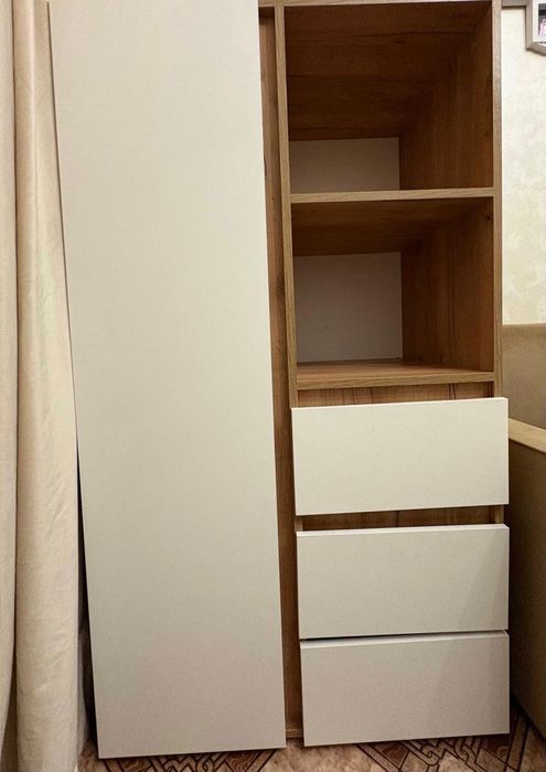 Диван-раскладушка, шкаф