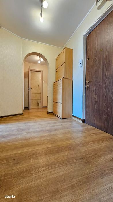 Apartament 3 camere Centrul Civic,renovat,vedere Tampa,158000 E