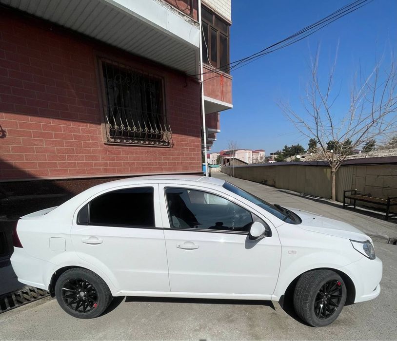 Nexia 3 avtomat srochno!