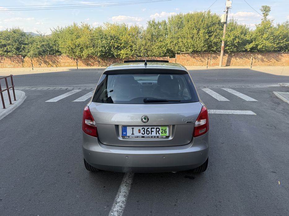 Vind skoda fabia 1,6 16v benzina automata