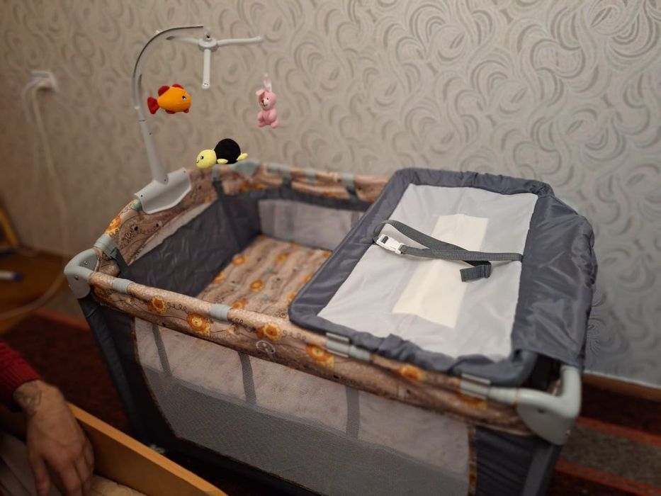 Продам детскую кроватку