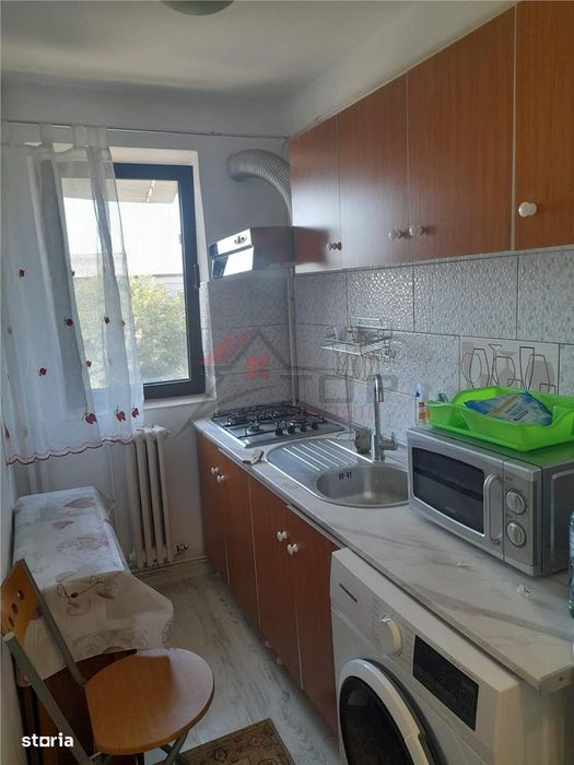 Podu Ros - 2 camere de inchiriat, mobilat utilat, liber