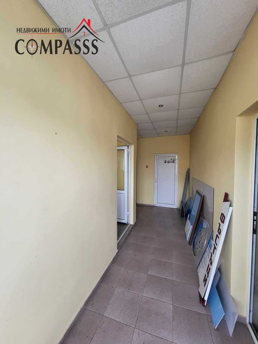 Продава се Промишлена сграда в Добрич, Градска болница - 2061 кв.м за 153 €/кв.м - Снимка #1