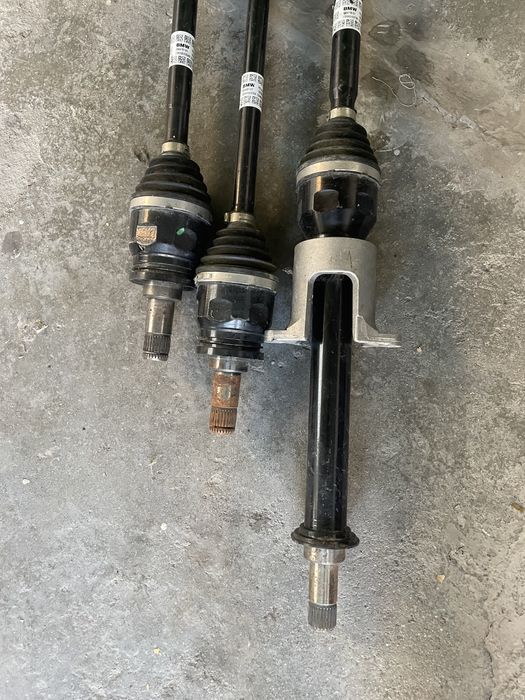 Полуоски за бма  х1 чисто нови цената е за един компл