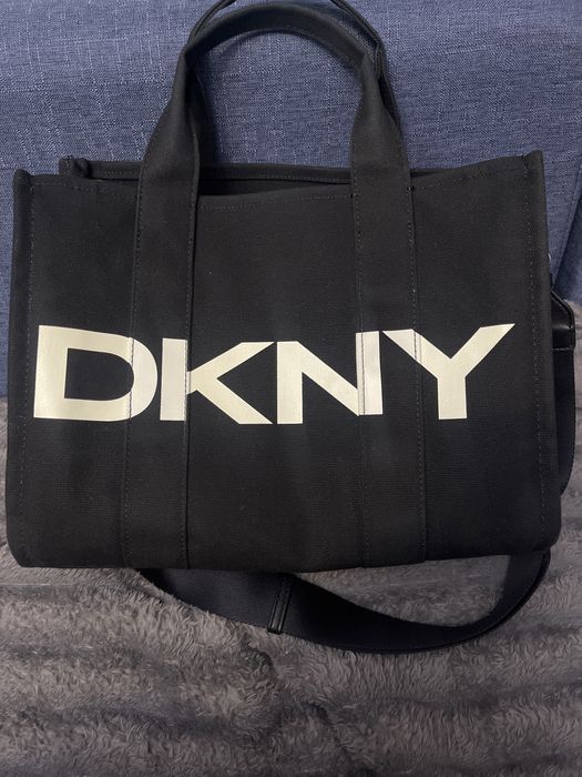 Продаю сумку DKNY