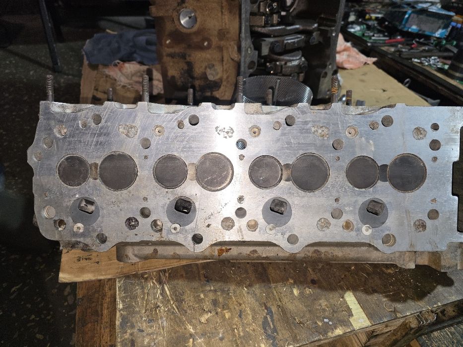 Продам гбц на двигатель 4м40