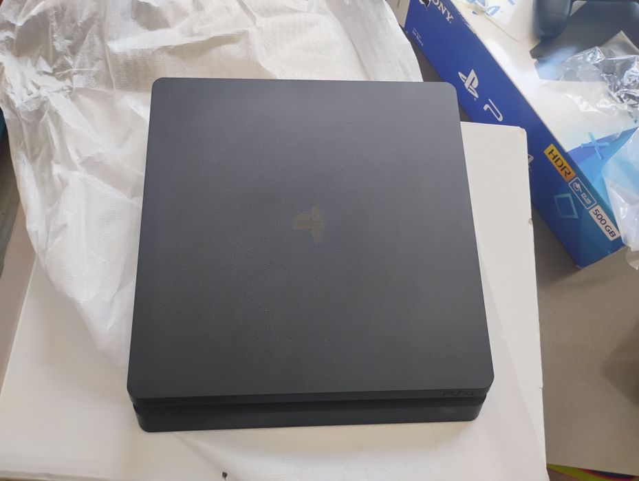 Playstation 4 Slim
