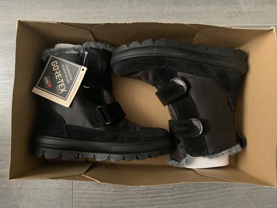 НОВИ ботуши/ апрески SUPERFIT