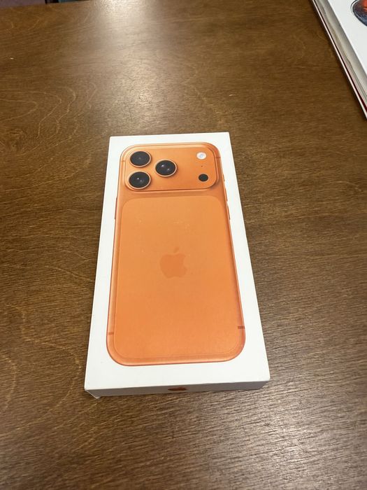 Продам новый iPhone 17 Pro 256 ГБ