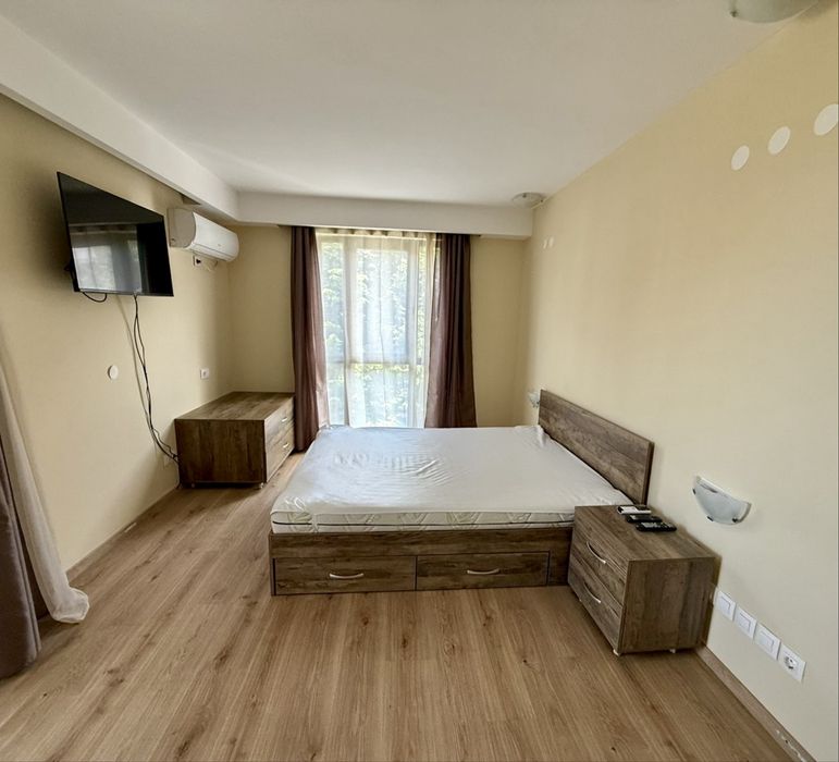 Тристаен светъл апартамент в жил. сграда с Акт 16 в Банско