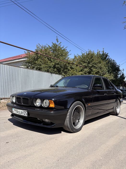 BMW 525i 1994 M52B28 Cosmosschwarz
