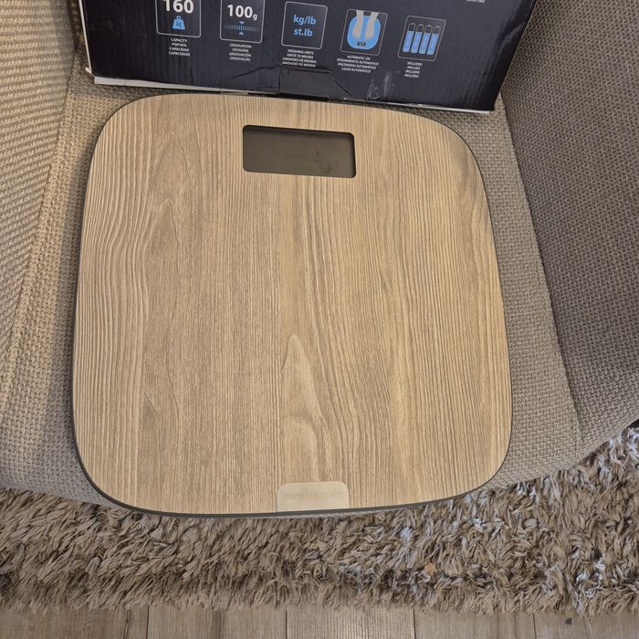 Кантар Rowenta Origin BS1600 – нов, до 160 кг, дървесен цвят