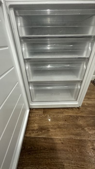Продам Холодильник Haier