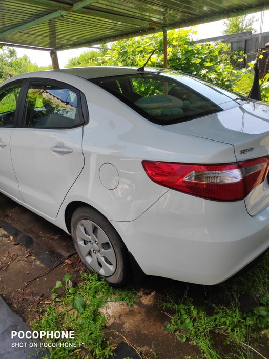 Автомобиль КИА РИО 2014 года