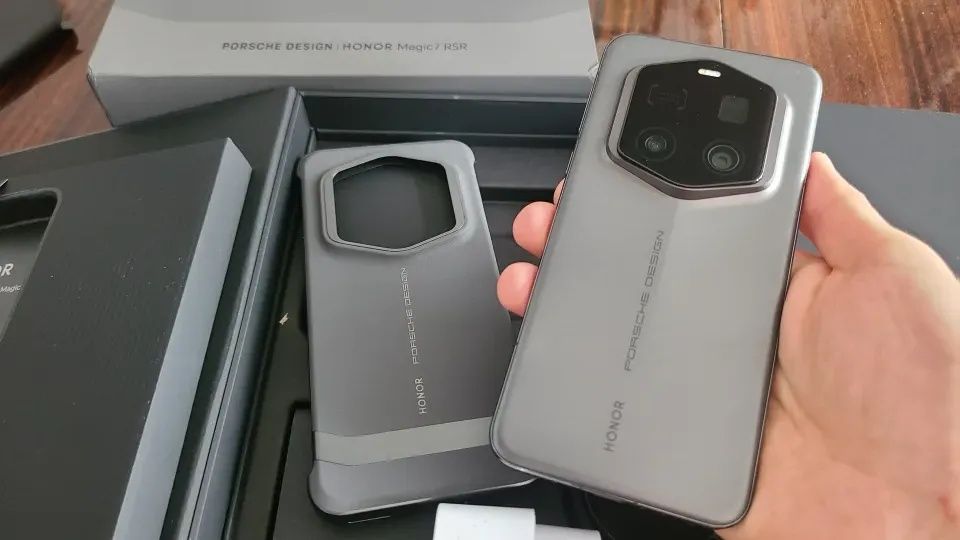 Honor Magic 7 RSR Porsche Design 1TB