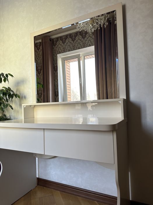 Туалетный столик