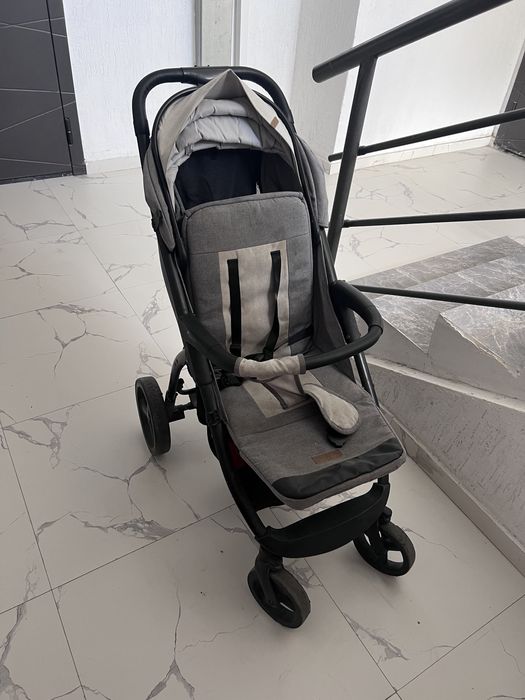Продам детскую коляску