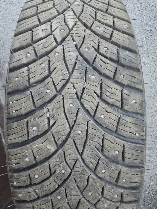 Зимние шины 225/65/17