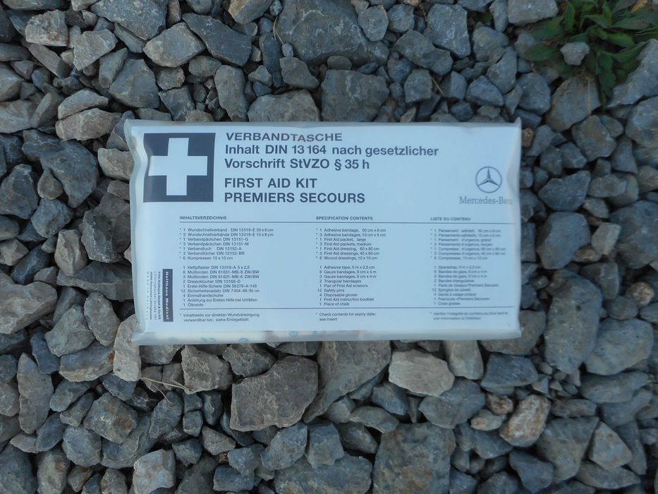 Аптечка Аптечки и Папка - папки от Мерцедес